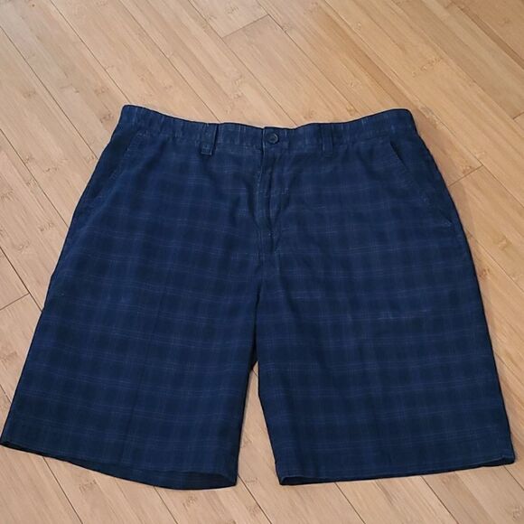 Van Heusen black shorts - Picture 3 of 5